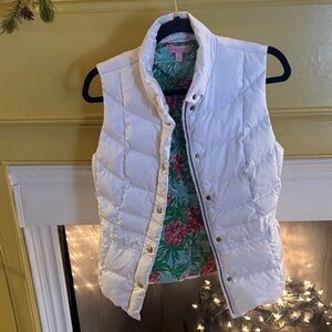 Lilly Pulitzer White Medium Quilted Vest Pineapple tropical Lining
